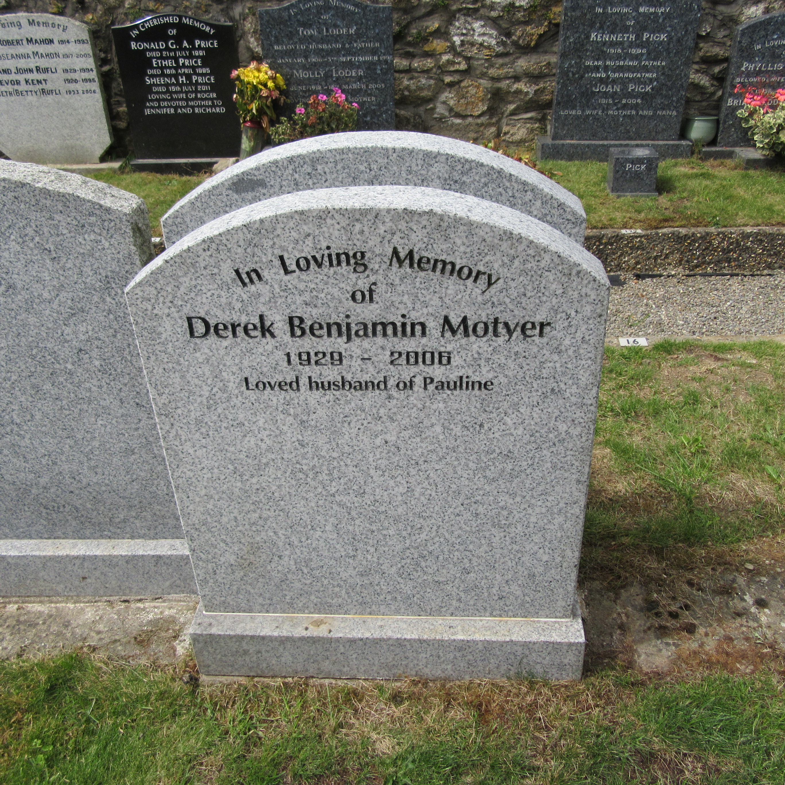 Derek Benjamin MOTYER, Jr. (1929-2006)St. Nahi's Churchyard Cemetery, Dundrum, County Dublin, IrelandDatabase Person-ID:&nbsp;&nbsp;i1851